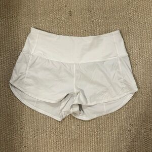 Lululemon White High Wasited Speed Up Shorts 2.5”